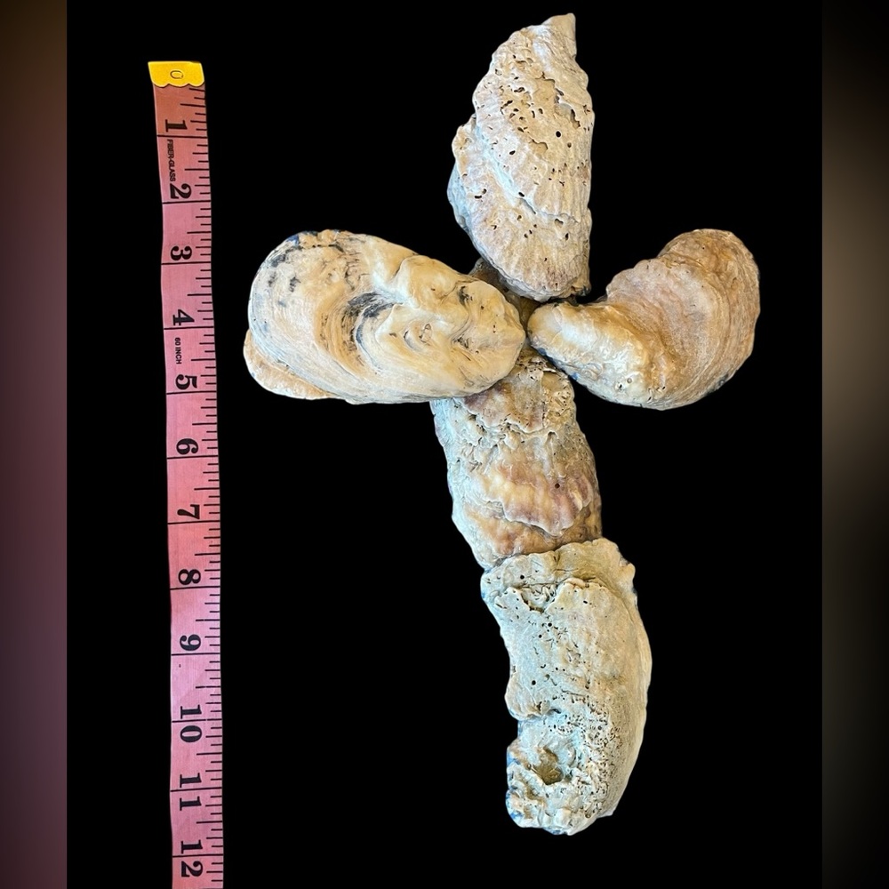 Oyster Shell Cross Decor - Picture 4 of 4